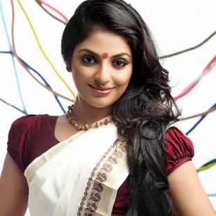 Mythili plays a bar owner in her next!