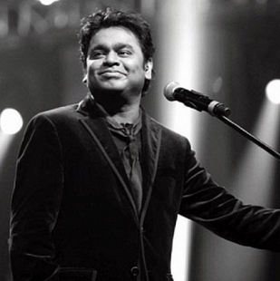 Chinmayi's opinion on A.R.Rahman singing Tamil songs at Netru Indru Naalai musical concert in Wembley