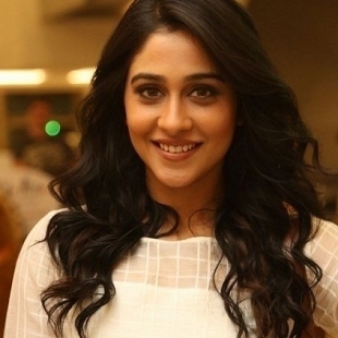 Regina Cassandra to debut in Hindi in Aankhen 2 sharing screen space with Amitabh Bachchan