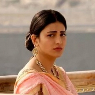 Shruti Haasan lashes out at her trollers after being fat shamed