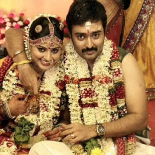 Sneha and Prasanna celebrate their wedding anniversary, 11th May