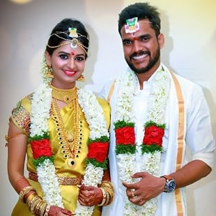 Thaarai Thappatai actress Anandhi gets married to Ajay.