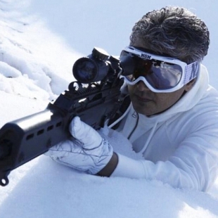 Vivek Oberoi updates about Ajith's Vivegam shooting
