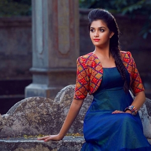 Keerthy Suresh to star in the biopic of actress Savitri