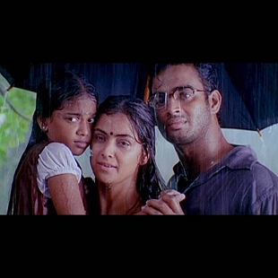 Vellai Pookal - Kannathil Muthamittal (2002)