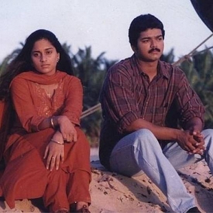 Jeeva and Mini in Kaadhalukku Mariyadhai