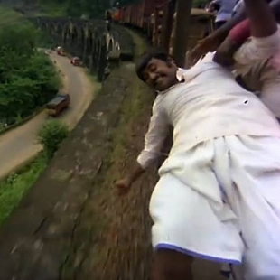  Murattukaalai train fight scene