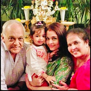 Aishwarya Rai With Her Mom Dad & Daughter