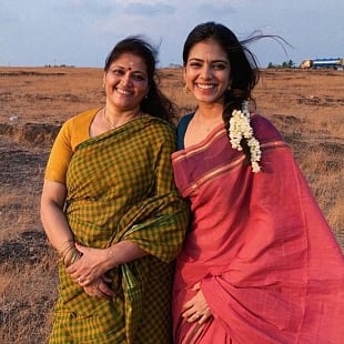 Malavika Mohan with Her Mom