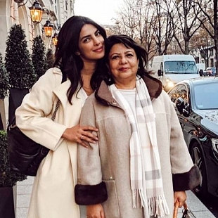 Bollywood Actress Priyanka Chopra With Her Mom