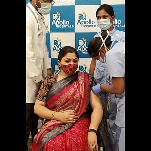 Kushboo Sundar Took her Vaccine 