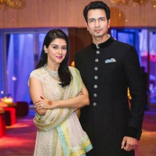 Indian Actress Asin Xxx - Asin is blessed with a baby girl