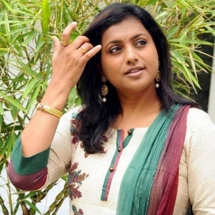 Actress Roja escapes an unfortunate flight accident tamil cinema news