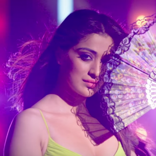 Julie 2 Maala Seenha full video song