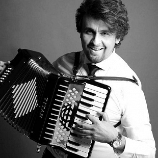 310px x 310px - Sonu Nigam | Top stars through the lens of Dabboo Ratnani - Its glam all  the way! Don't miss!