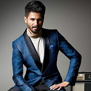  Shahid Kapoor - Rs 15.88 Crore - 44th Place