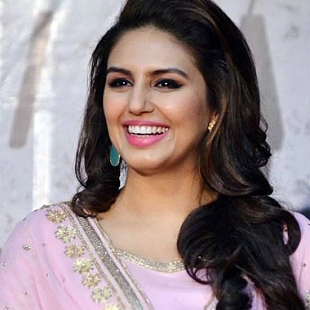 Huma qureshi kaala best sale