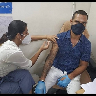 Indian Cricketing Batsmen Shikhar Dhawan Took his Covid Vaccine 